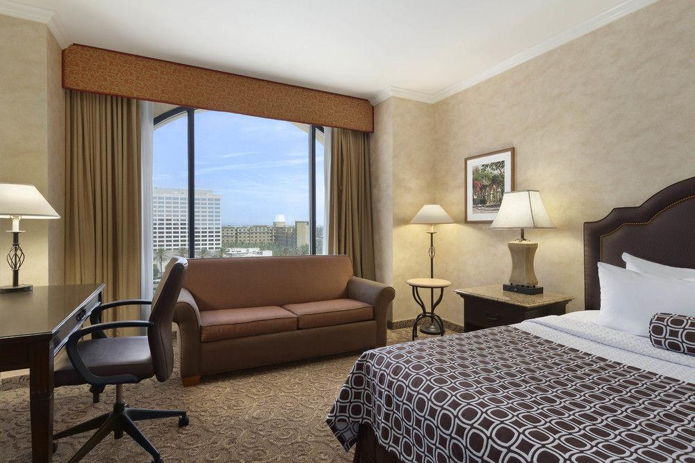 Delta Hotels by Marriott Anaheim Garden Grove Eksteriør bilde